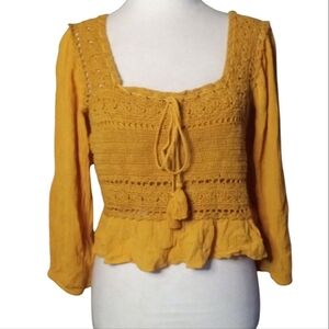 American Eagle Crochet Front Long Sleeve Peasant Style Crop Top Size Medium